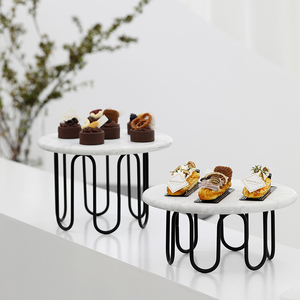 Soporte para servidor de pastel de último diseño con acabado de primera calidad y usos ocasionales con patas redondeadas doradas en nuevo estilo - Product Image 6