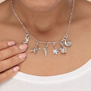 สำหรับคอลเลกชันจี้ห้อยคอแนวเพลงเรโทร |   ทองเหลืองชุบทอง 18K PVD รุ่น BPC96-04 ลายโน้ตดนตรีและตลับไวนิลรูปกีตาร์ - Product Image 3