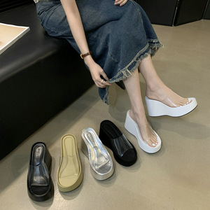 Chaussures Personnalisées à Talon Compensé, Plateforme Fraîche avec Colonne, Noires et Blanches pour Femmes - Product Image 5