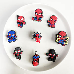 2025 nouveauté araignée personnage breloques sabot décoration héros homme breloques PVC rouge araignée chaussures breloque pour bricolage cadeau - Product Image 6