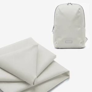Tissu en nylon tissé 100% gris brume, enduit PU, hydrofuge, poids moyen, pour sac à dos de mode - Product Image 1