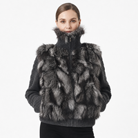 Poncho décontracté pour femme en fourrure de renard finlandais moelleuse, col montant, doublure en polyester, fermeture à boutonnière, longueur courte, design hivernal chaud