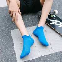 Chaussettes de sport courtes antidérapantes en coton respirant pour hommes et femmes, idéales pour la course et le skateboard au printemps