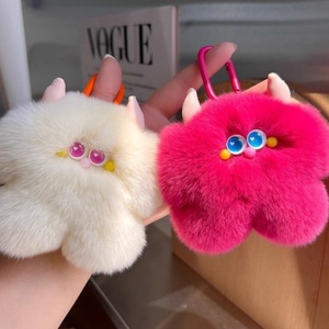 Porte-clés en peluche Pom Pom en poils de lapin, poupée vache mignonne de dessin animé, breloque de sac, pendentif suspendu, porte-clés de voiture, cadeau - Product Image 4