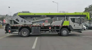 Grúa telescópica ZTC120V de la marca ZOOMLION, mini grúa de 12 toneladas con motor Euro V - Product Image 3