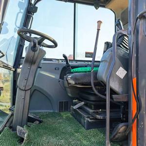 Excavatrice sur pneus Doosan DX60W-9C de 6 tonnes, peinture d'origine, occasion, bon état, en vente. - Product Image 4