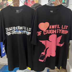 T-shirt da uomo di alta qualità con stampa grafica 'That's a Awful Lot of Cough Syrup', abbigliamento di lusso di marca - Product Image 6