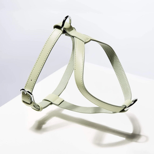Produsen <span class=keywords><strong>Harness</strong></span> Anjing Kulit Asli Grosir Rompi <span class=keywords><strong>Harness</strong></span> Hewan Peliharaan Kulit yang Dapat Disesuaikan <span class=keywords><strong>Harness</strong></span> Anjing Mewah Kustom - Product Image 1