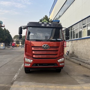 Camión Cisterna para Líquidos Químicos FAW 8x4, Tanque de 20 CBM de Acero Inoxidable con Revestimiento de PE para Transporte Industrial de Productos Corrosivos - Product Image 6