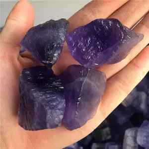 Оптовая продажа цена Необработанные Природные Фиолетовый Флюорит искусственно мятые синтез натуральных камней грубые с украшением в виде кристаллов минеральная горная гравия