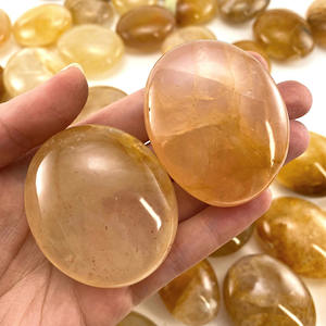 Pierre de paume Golden Healer en cristal naturel en gros pour la guérison, la meilleure pierre de paume en quartz pour la décoration de la maison et du bureau - Product Image 4
