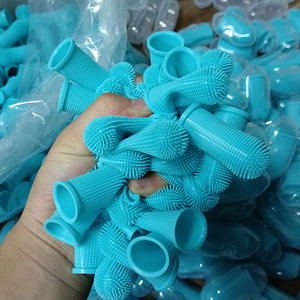 Fábrica Atacado Reutilizável 360 Graus Pet <span class=keywords><strong>Dog</strong></span> Dedo <span class=keywords><strong>Toothbrush</strong></span> Kit Cuidados Dentários para Filhotes Pet <span class=keywords><strong>Toothbrush</strong></span> Limpo - Product Image 6