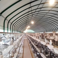 Grande serre en plastique pour l'élevage de bétail et de volailles, idéale pour l'élevage de porcs, moutons, poulets et l'agriculture tunnel.