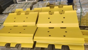 รองเท้าตีนตะขาบเหล็กสำหรับรถดันดิน SD22 รองเท้าตีนตะขาบสำหรับพื้นที่ชุ่มน้ำ อะไหล่เครื่องจักรก่อสร้าง 203MA-00151 - Product Image 5