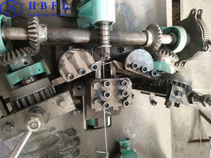 Lame de rasoir en accordéon à grande vitesse Machine à mailles de fil de fer barbelé Fabrication de clôtures à maillons de chaîne avec moteur à noyau Composants d'engrenage PLC - Product Image 2