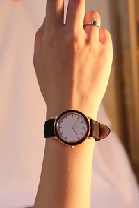 Người đàn ông thường thạch anh đồng hồ da chính hãng xem thương hiệu hàng đầu đồng hồ độc đáo cho cặp vợ chồng trong hộp quà tặng tùy chỉnh - Product Image 6