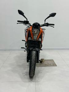 Motocicleta KTM 200 Duke Usada de Alta Calidad - 10,000 km de Bajo Kilometraje - Pintura Original ABS Monocilíndrica Naked Sportbike - Product Image 4