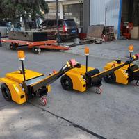 Tracteur de remorquage électrique à batterie à forte force de traction pour le déplacement de remorques sur les chantiers de construction en extérieur