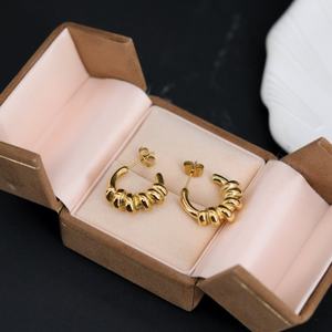 INS French Elegant C-Shaped <b>Phone</b> Rope Earrings for Women <b>Retro</b> High-End Fashion Jewelry - Product Image 4