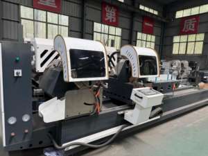 เครื่องตัดอลูมิเนียมอัตโนมัติแบบสองหัว CNC / เครื่องตัดหน้าต่างอลูมิเนียมแบบสองหัว - Product Image 2