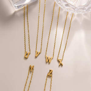 Collar de <span class=keywords><strong>Moda</strong></span> con 26 Letras Inglesas en Acero Inoxidable y Oro de 18K para Mujer, Diseño Simple, No se Desvanece, Cadena para Clavícula - Product Image 2