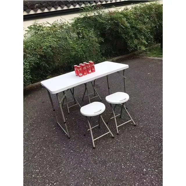 Set tavolo e sedie pieghevoli da campeggio pieghevoli in plastica per esterni piccoli