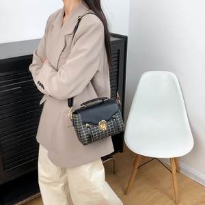 Nuevo patrón de mano PU Casual Versátil Moda Bolso de hombro Bolso de mujer Patrón de rejilla - Product Image 6