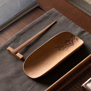 Juego de tres piezas de cucharas de té de bambú natural, estilo retro, con motivos de flor de ciruelo, orquídea, bambú y crisantemo, sencillo. - Product Image 1