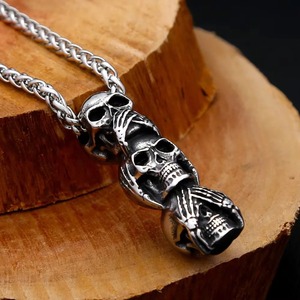 Collar con Colgante de Tres Esqueletos de Acero Inoxidable Yunnique, Estilo Europeo, Cadena Negra para Hombre de 60 cm, Accesorio de Joyería de Moda - Product Image 3
