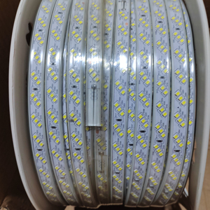 Dẫn ánh sáng điện áp cao với 220V chéo ba hàng 180 hạt siêu sáng ngoài trời không thấm nước và mưa bằng chứng - Product Image 5