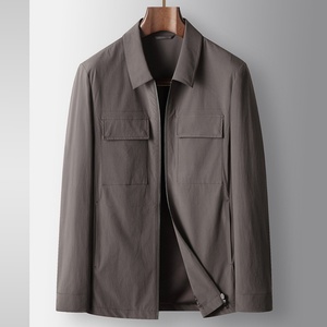 Chaqueta con Cierre y Solapa de Lujo Discreto para Hombre 2025 -- Abrigo Informal de Negocios de Inspiración |   Color y Logotipo Personalizables - Product Image 3