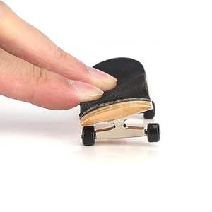 Mini Fingerboard de Madera con Impresión Gráfica Personalizada, Gráficos de Transferencia Térmica, Fingerboard Completo - Product Image 6