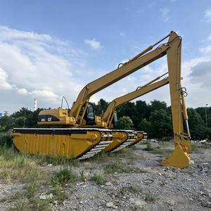Excavatrice amphibie CAT 320C, drague à pontons robuste pour le nettoyage des voies navigables en zone marécante - Product Image 2