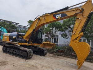 Excavatrice Caterpillar 330D d'occasion avec moteur ACERT, godet de roche personnalisé, pelle sur chenilles de 30 tonnes pour travaux de construction lourds - Product Image 3