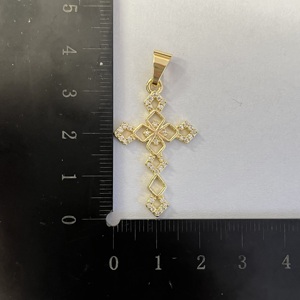JML Venta al por Mayor, Nuevo y Moderno Accesorio de Moda, Amuleto Divino, Colgante de Cruz, Chapado en Oro de 14k, Latón con Circonita Brillante - Product Image 5