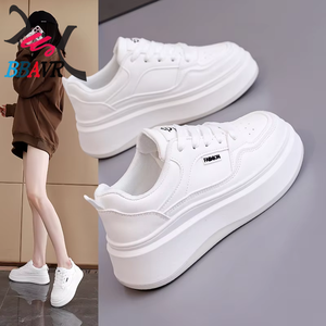 Nouvelles Chaussures Blanches Femme Printemps 2025 – Baskets Populaires à Semelle Épaisse, Haut de Gamme, Tendance Décontractée, Tige en PU Artificiel, Lacets Avant, Plastique - Product Image 1