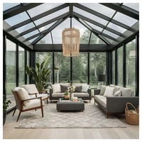 Véranda contemporaine de luxe en aluminium avec structure isolée et verre trempé rétractable pour jardin d'hiver