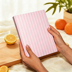 Quaderno con Copertina a Righe in Carta Rosa Personalizzata, Pagine Interne Personalizzabili, Regalo per <span class=keywords><strong>Ragazze</strong></span> - Product Image 3