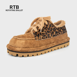 Pantuflas de invierno para mujer con parte superior de pelo de pantorrilla genuino y forro de lana, suela de goma antideslizante cálida y cómoda Midi - Product Image 1