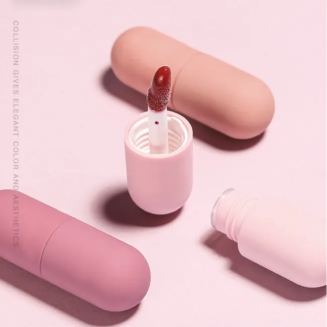Mat lipsticks cosmetics wholesale lipstick with logo colors matte lip gloss