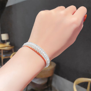 Pulsera de perlas multicapa coreana para <span class=keywords><strong>mujer</strong></span> y niñ<span class=keywords><strong>a</strong></span>, brazalete de diamantes cruzados, gran oferta, <span class=keywords><strong>2022</strong></span> - Product Image 6