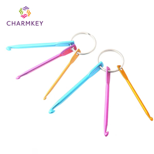 Charmkey 3 uds por juego Mini ganchos de ganchillo de aluminio 3mm 4mm 5mm llavero juego de ganchos de ganchillo - Product Image 1