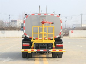 Camión Cisterna de Agua Dongfeng 4X2 de 10000L Directo de Fábrica para Limpieza de Carreteras, Control de Polvo y Jardinería Municipal - Product Image 4