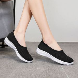 Chaussures plates confortables et décontractées pour femmes, style ballerines à bout rond, en maille respirante tricotée, vente en gros - Product Image 3