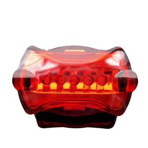 ไฟเตือนกระพริบแบบ LED สีแดงสำหรับค่ายทหารม้า ใช้แบตเตอรี่ 2x7 สำหรับความปลอดภัยทางจราจรกลางแจ้ง - Product Image 2