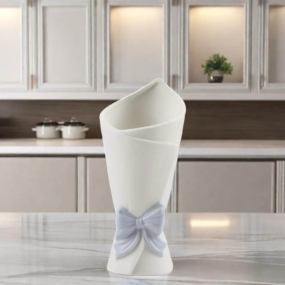 Modern Design Porcelain Vase for Home Decoration Bowknot Flower Pattern Matt Opaque Glaze Hotels Everyday Use Ceramic Material