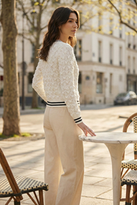 <span class=keywords><strong>Cardigan</strong></span> <span class=keywords><strong>Bianco</strong></span> Chic Francese 2026 da Donna, Maglione <span class=keywords><strong>Lungo</strong></span> a Maniche Lunghe con Bottoni in Perla e Collo a O, Elegante Cappotto Primaverile - Product Image 4