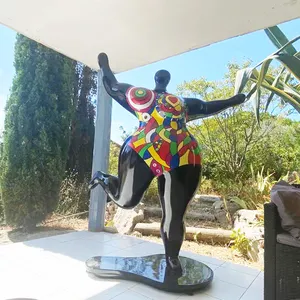 Berühmte Design-Glasfaser statue im Stil Nana