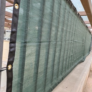 Tamaños personalizados disponibles 6 * 25ft 8 * 50ft Weave Windbreaker Patio Playground Privacy Fence Screen <span class=keywords><strong>para</strong></span> la venta - Product Image 1