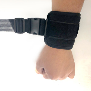 Cinturón de sujeción para muñeca de material de felpa cepillada para la seguridad del paciente y el control de la movilidad - Product Image 1